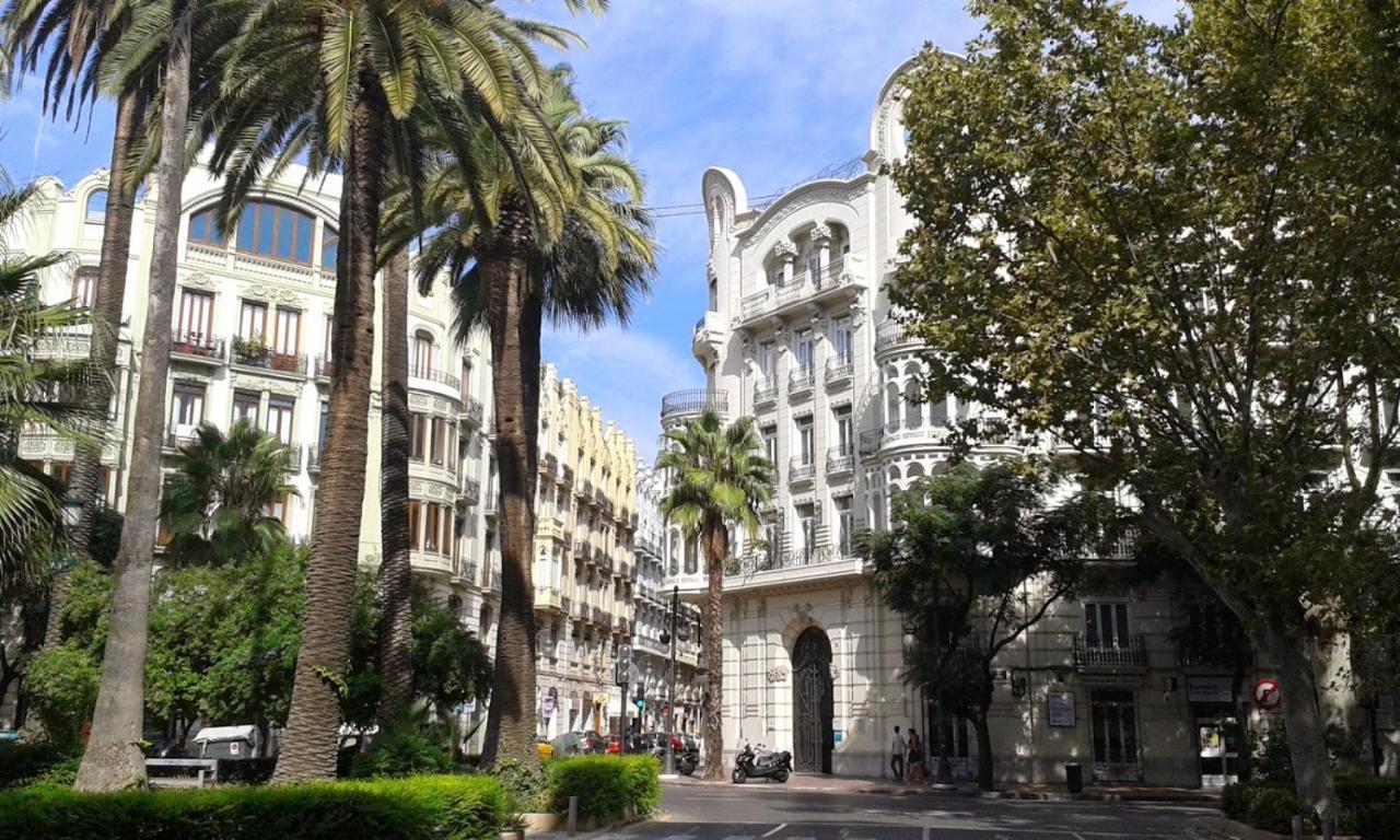 Tranquilo Y Acogedor En El Centro De La Ciudad Apartment Valencia Exterior photo
